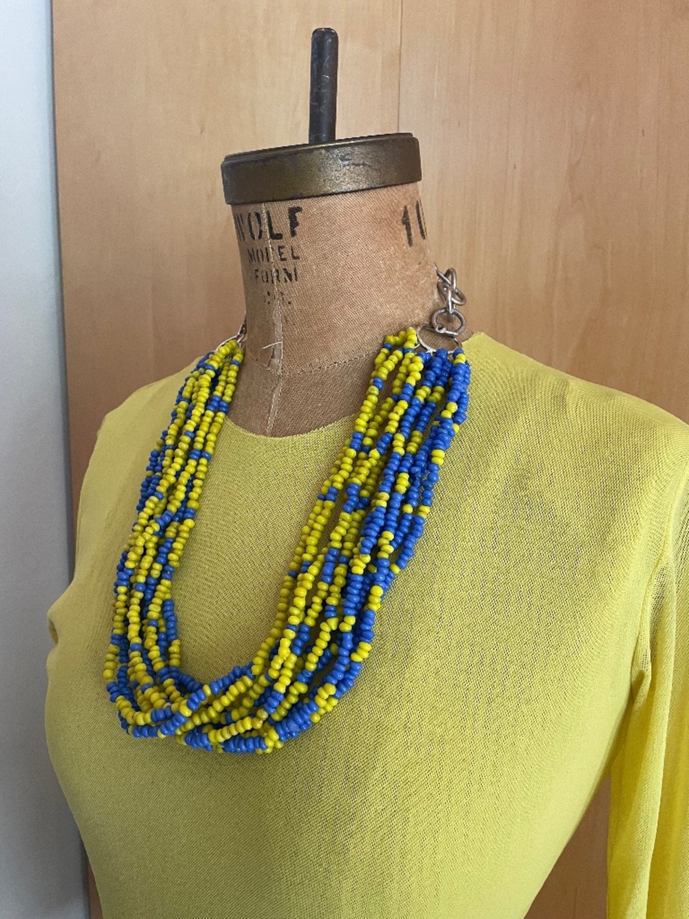 Stun ing Multi Strand Glass Bead Necklac